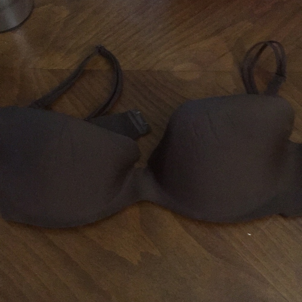 Used Victoria’s Secret 36D Angels Embrace bra